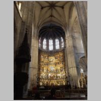 Catedral de Oviedo, photo Simon Burchell, Wikipedia.jpg